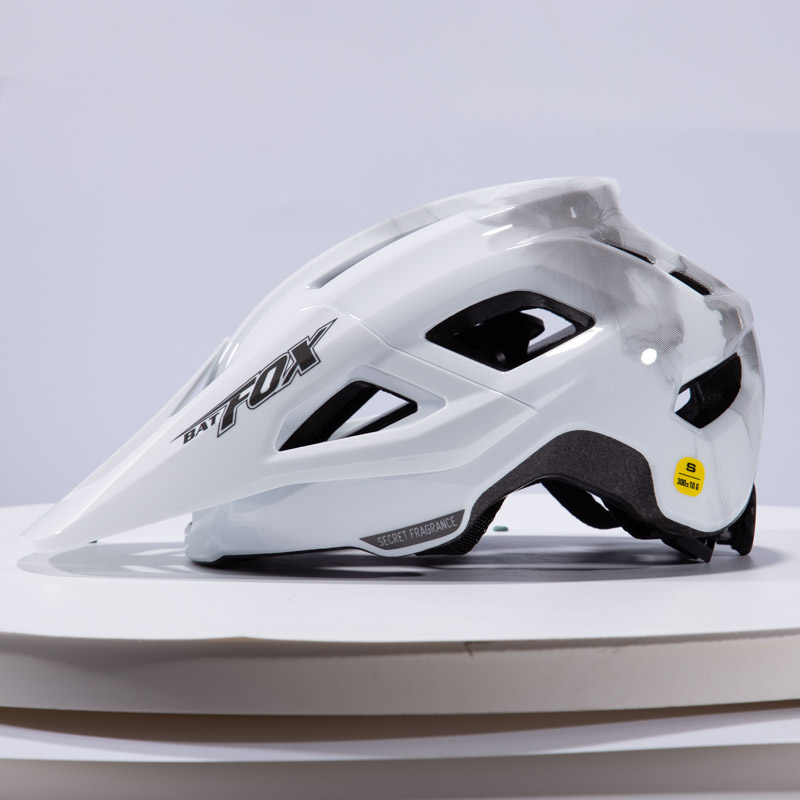 BATFOX Mountain Bike Helmet Ul - đánh giá và giá Mountain Biking Helmet Kids